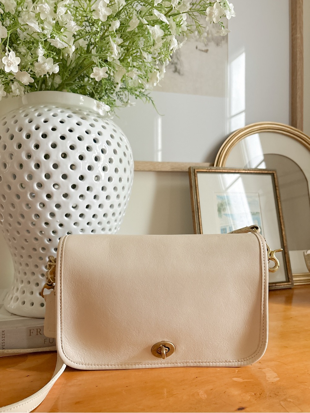 Vintage Coach Pocket Purse #9755 – Bone Leather – Made in USA